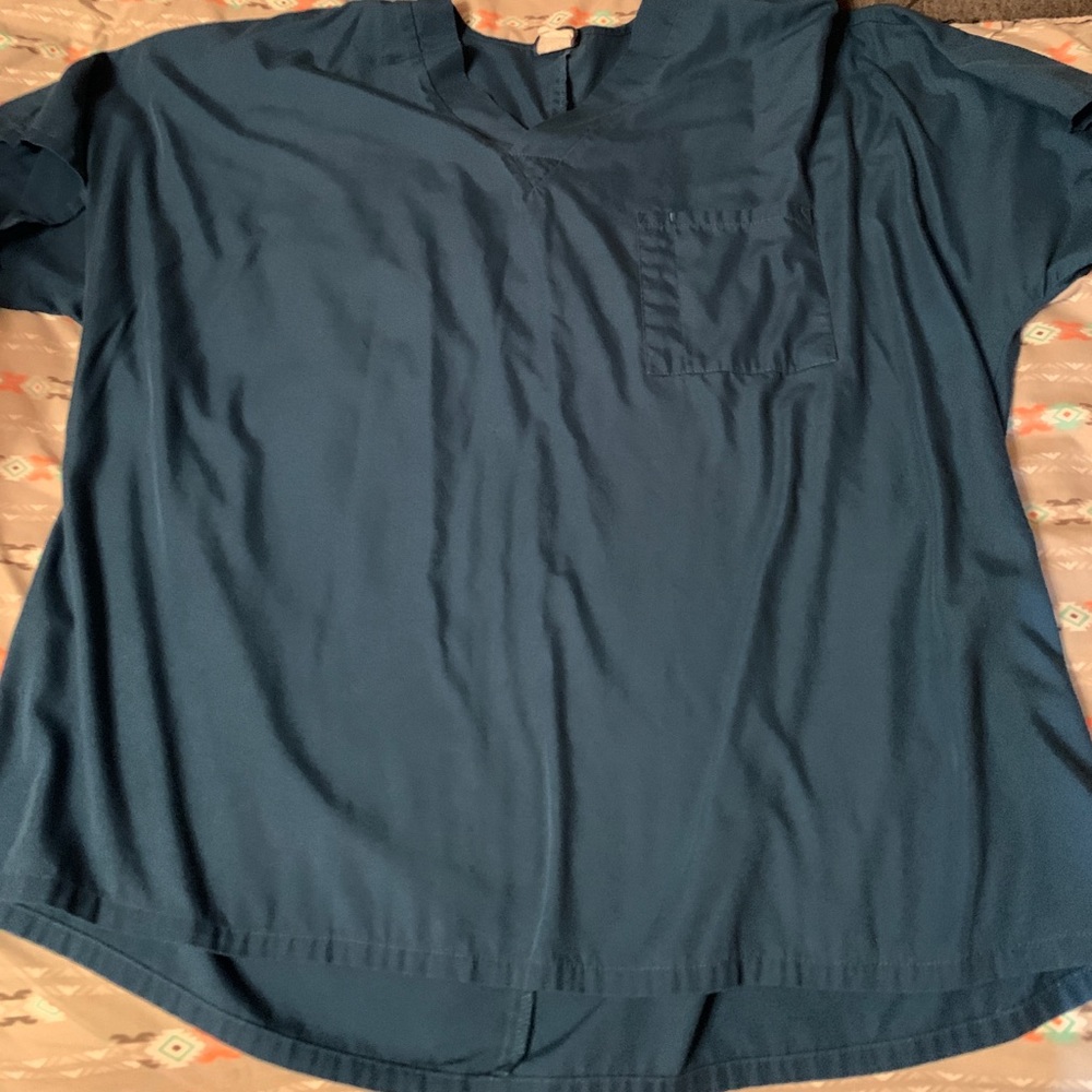 Scrub top